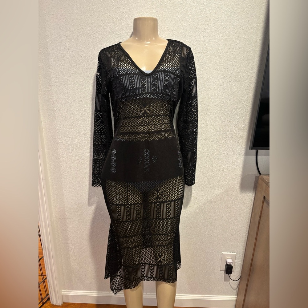 Elegant Black Patterned Swimsuit Coverup
